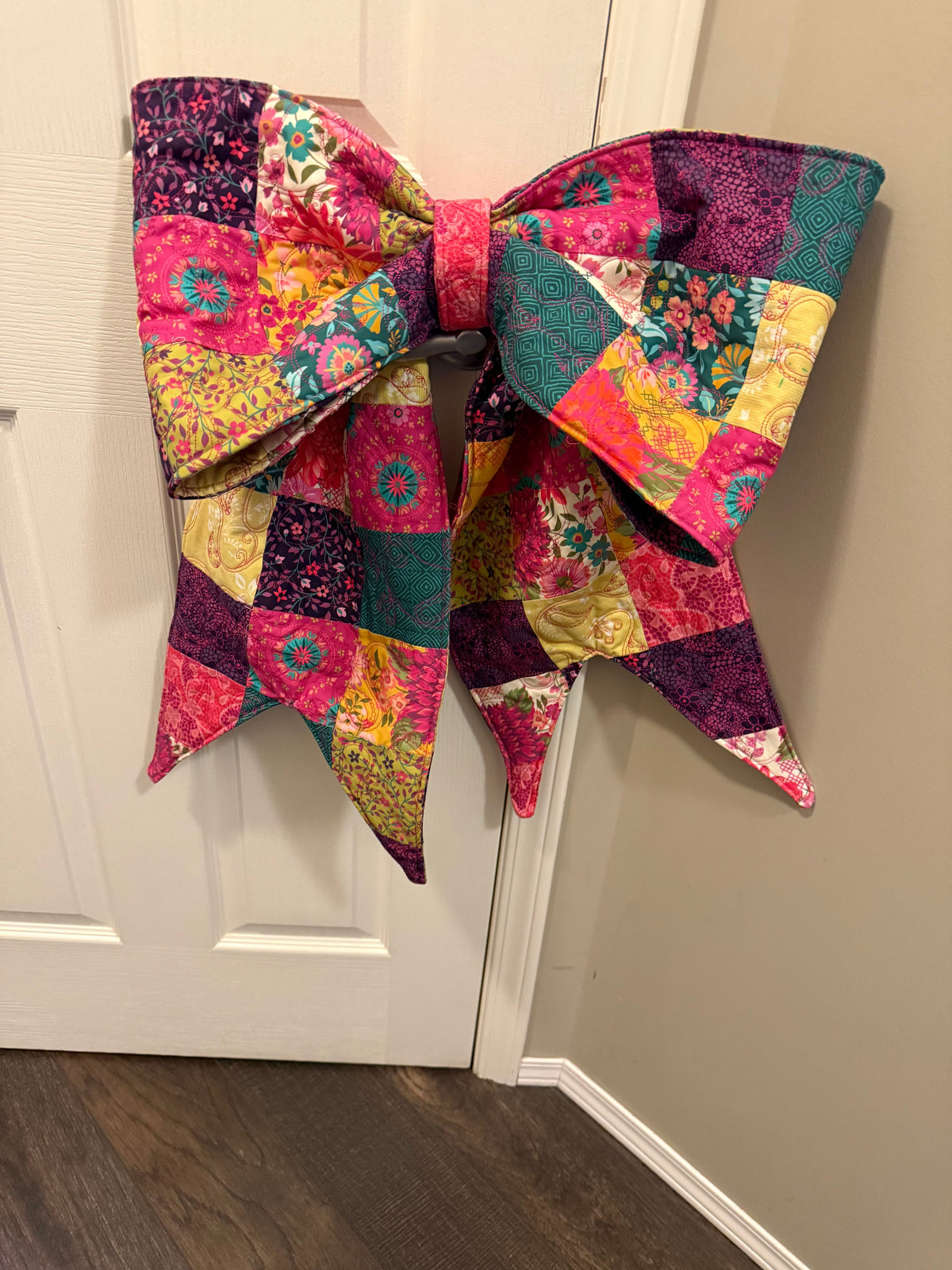 The Big Giant Quilted Bow Lindsey Grace Creates